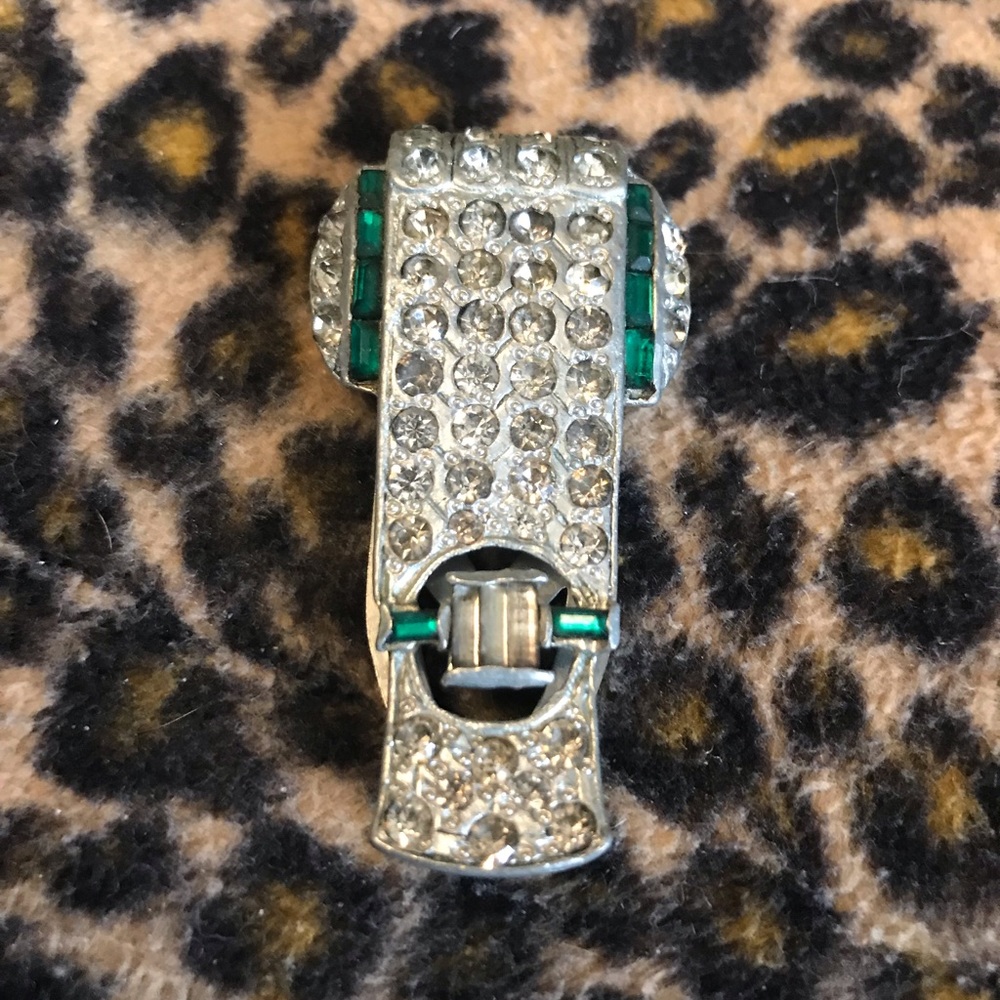 Vintage 1920s Art Deco crystal dress or fur clip